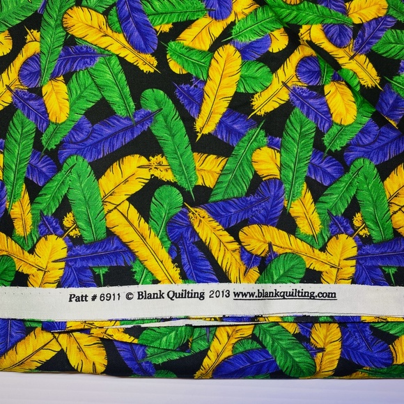 Mardi Gras Fabric Feathers By Blank Quilting New Orleans La 64" X 44" - Picture 4 of 4